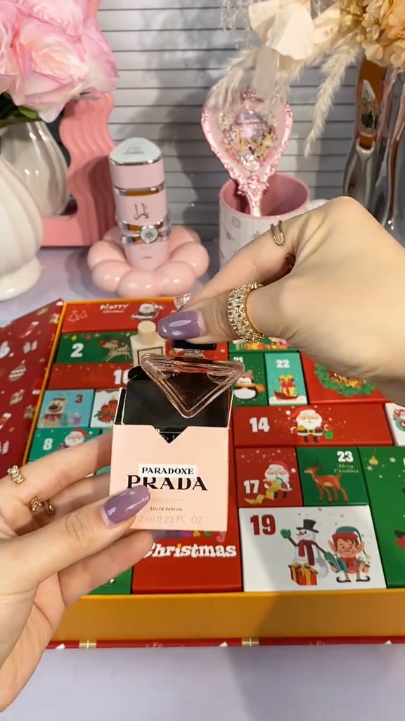 2026 Red Christmas Advent Calendar 25 mini perfumes