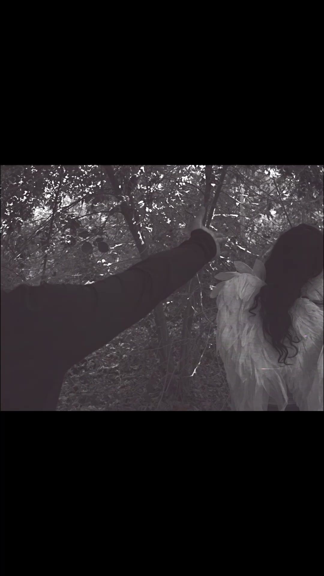 Anúncio de Love Ghost