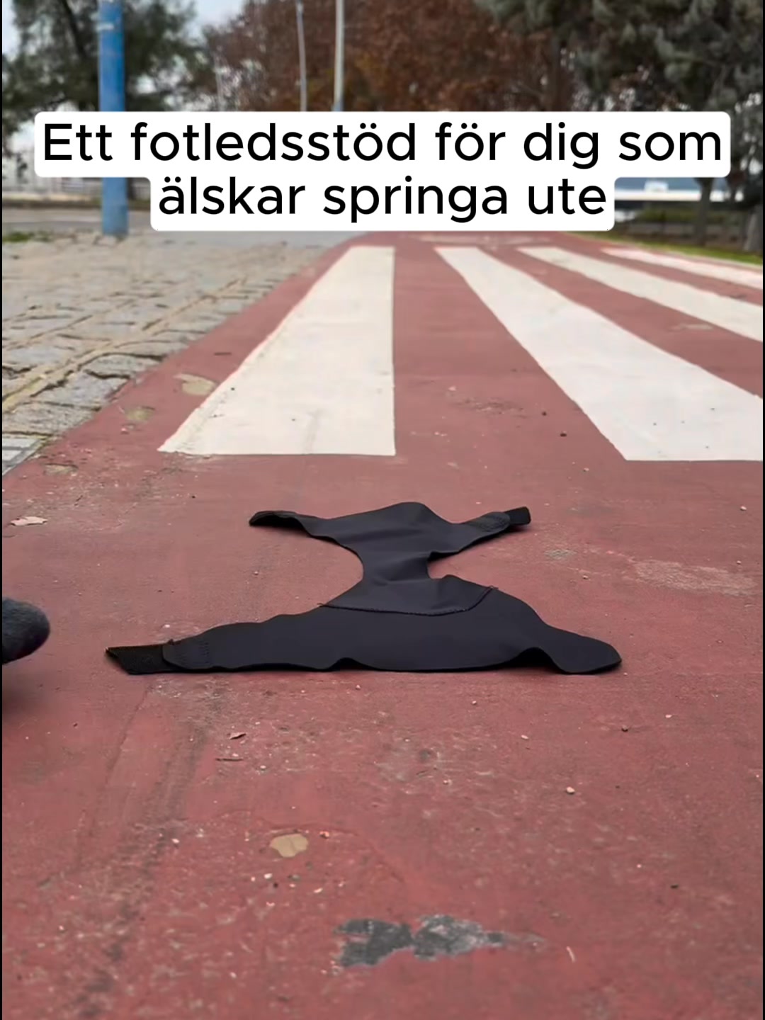 Håller fotleden stabil