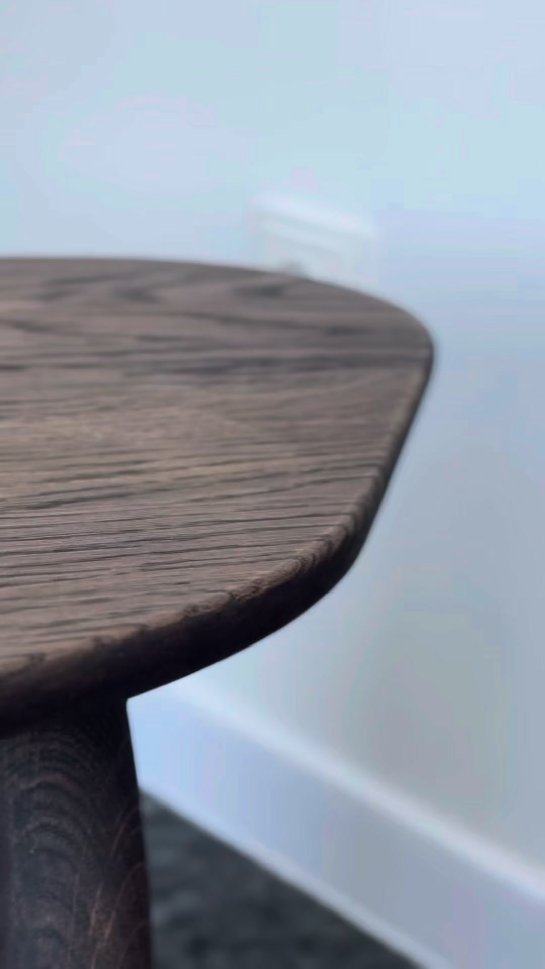 Solid Oak. Timeless Design.