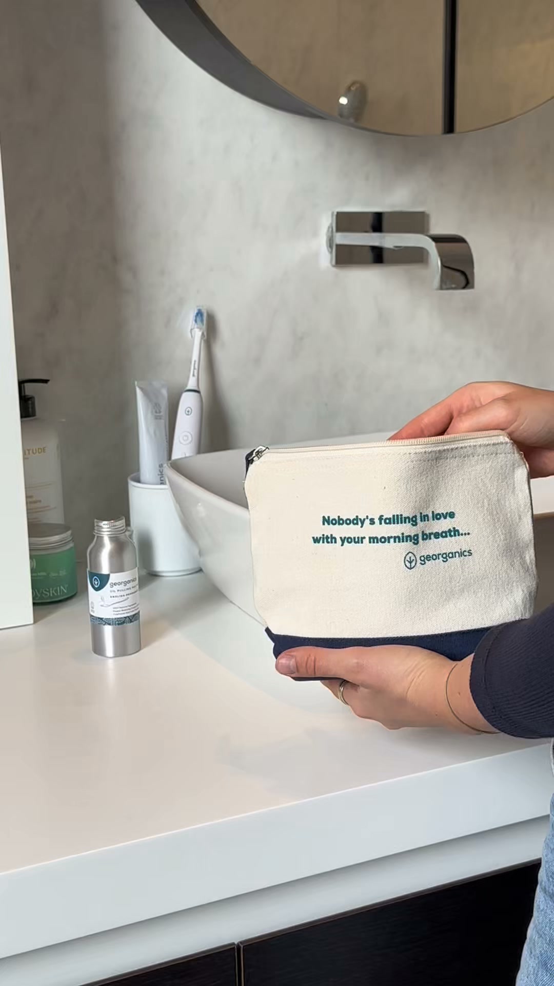 Your natural holiday oral care kit