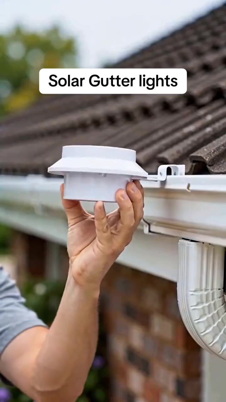 Solar LED Gutter Wall Light | Outdoor Accent