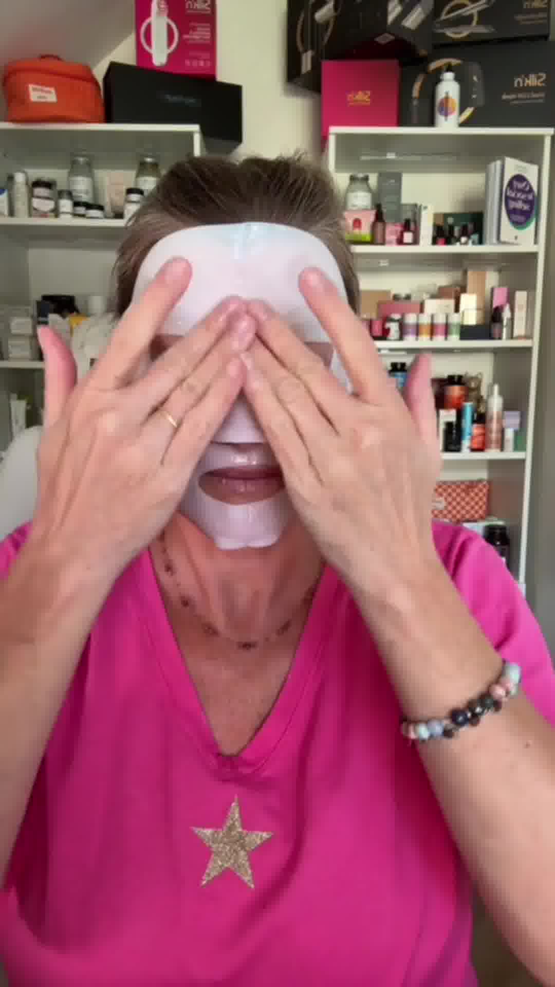 MASQUES & CADEAUX OFFERTS !