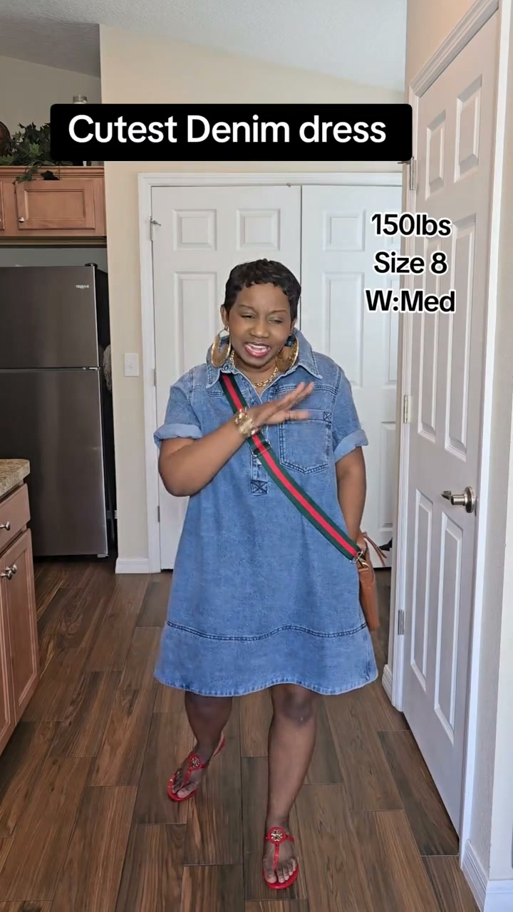 Casual denim short-sleeve dress