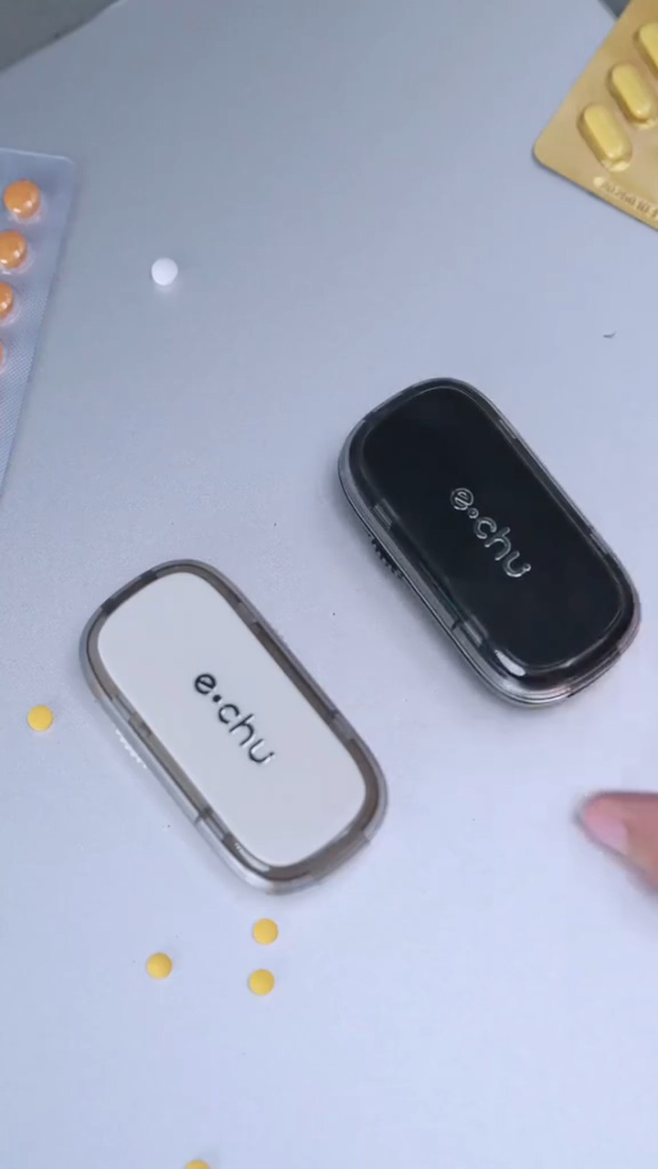Adjustable Pill Cutter and Splitter for Multiple Pills