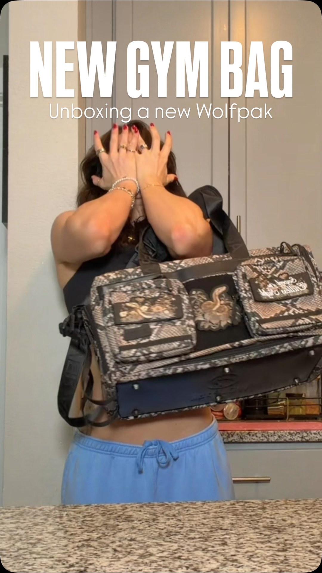 Anúncio de alla_bikinipro