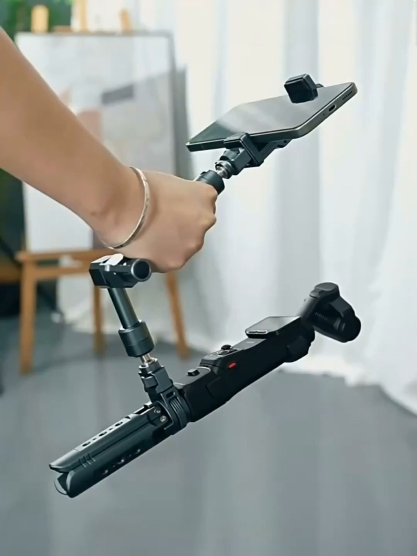 Compatible with DJI Pocket 3/4/4P: 360Luna Ultra Portable Handheld Grip & Mini Desktop Tripod