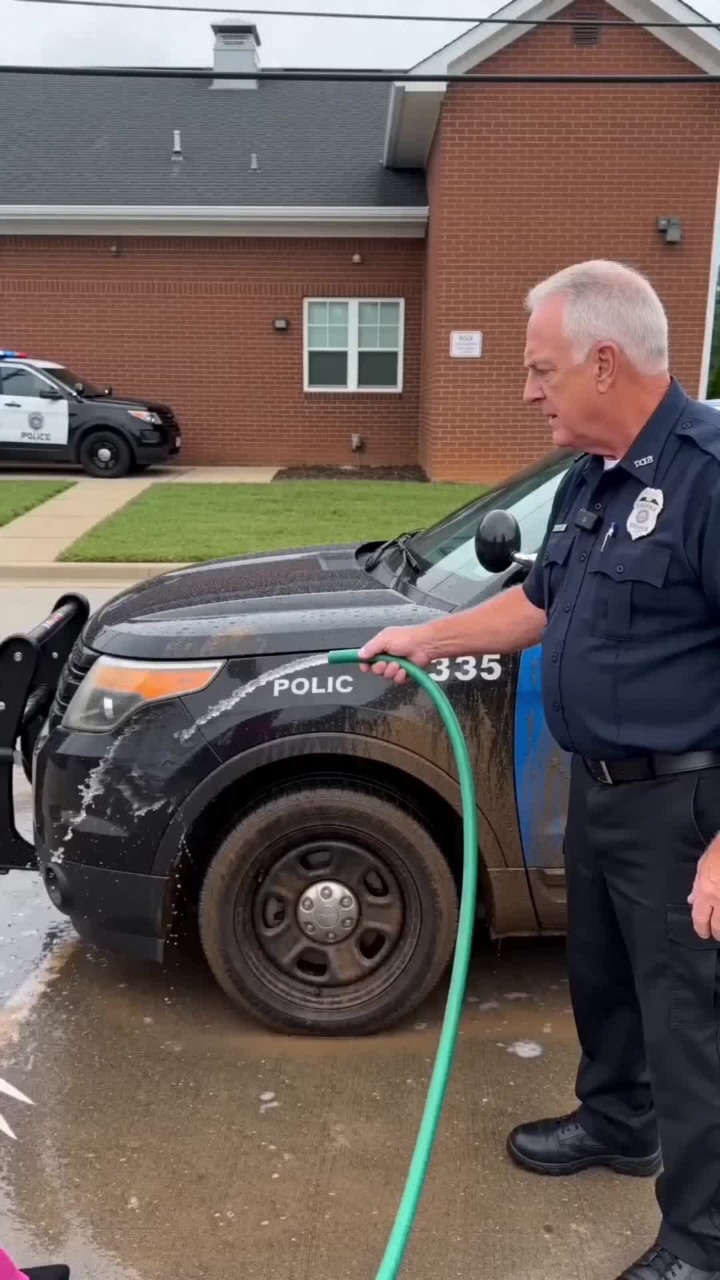 New Adjustable Metal Nozzle Garden Hose Sprinkler