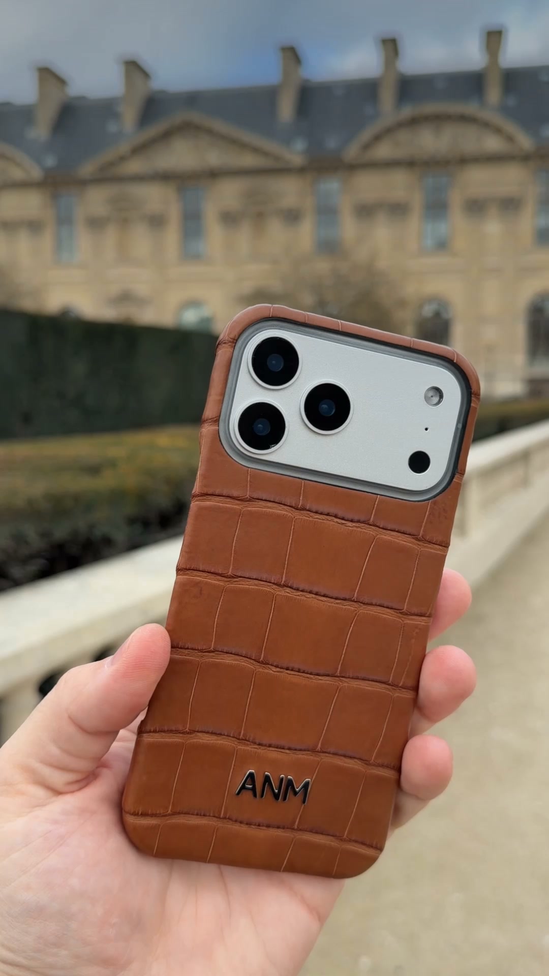 NEW IN: Exclusive iPhone 18 Leather Cases