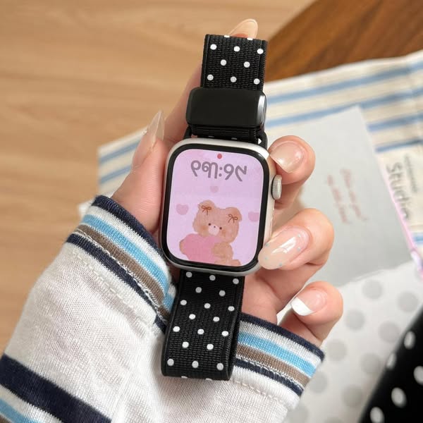 Cutest Polka Dot Apple Watch Strap!
