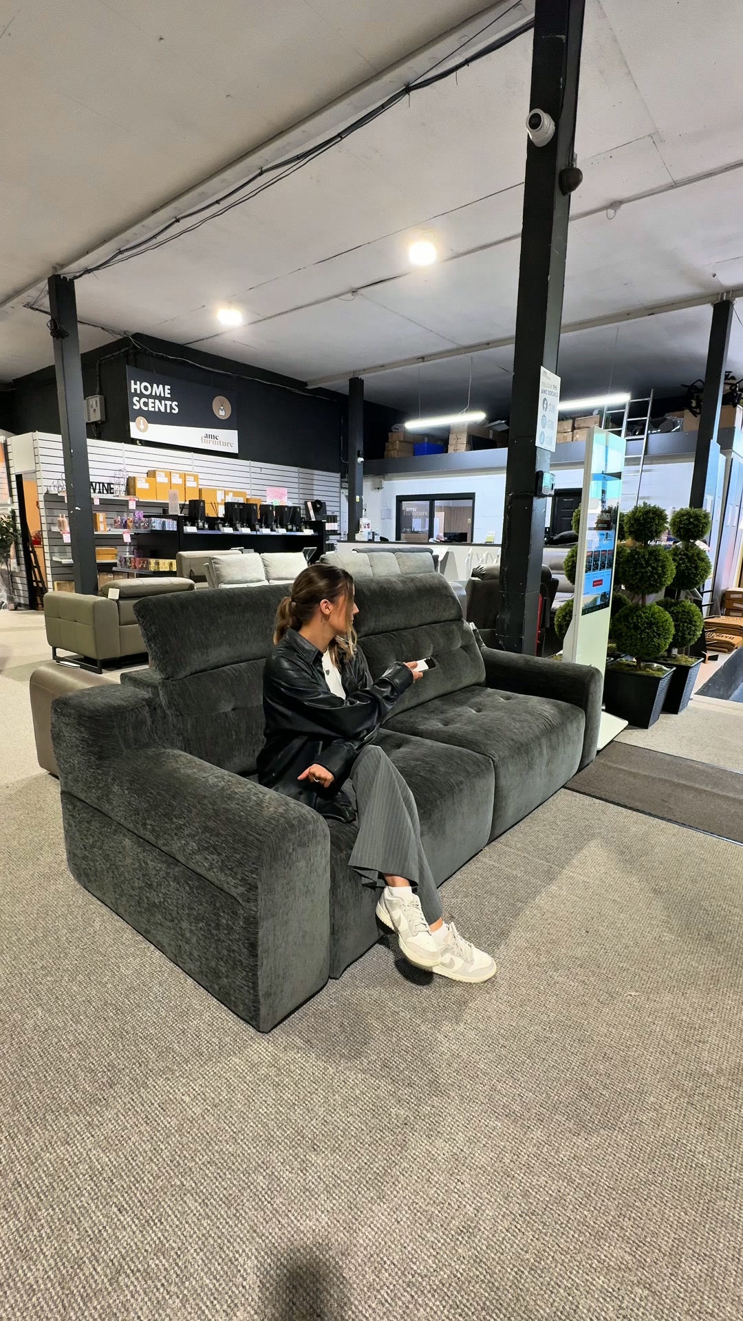 Anúncio de AMC Furniture Outlet