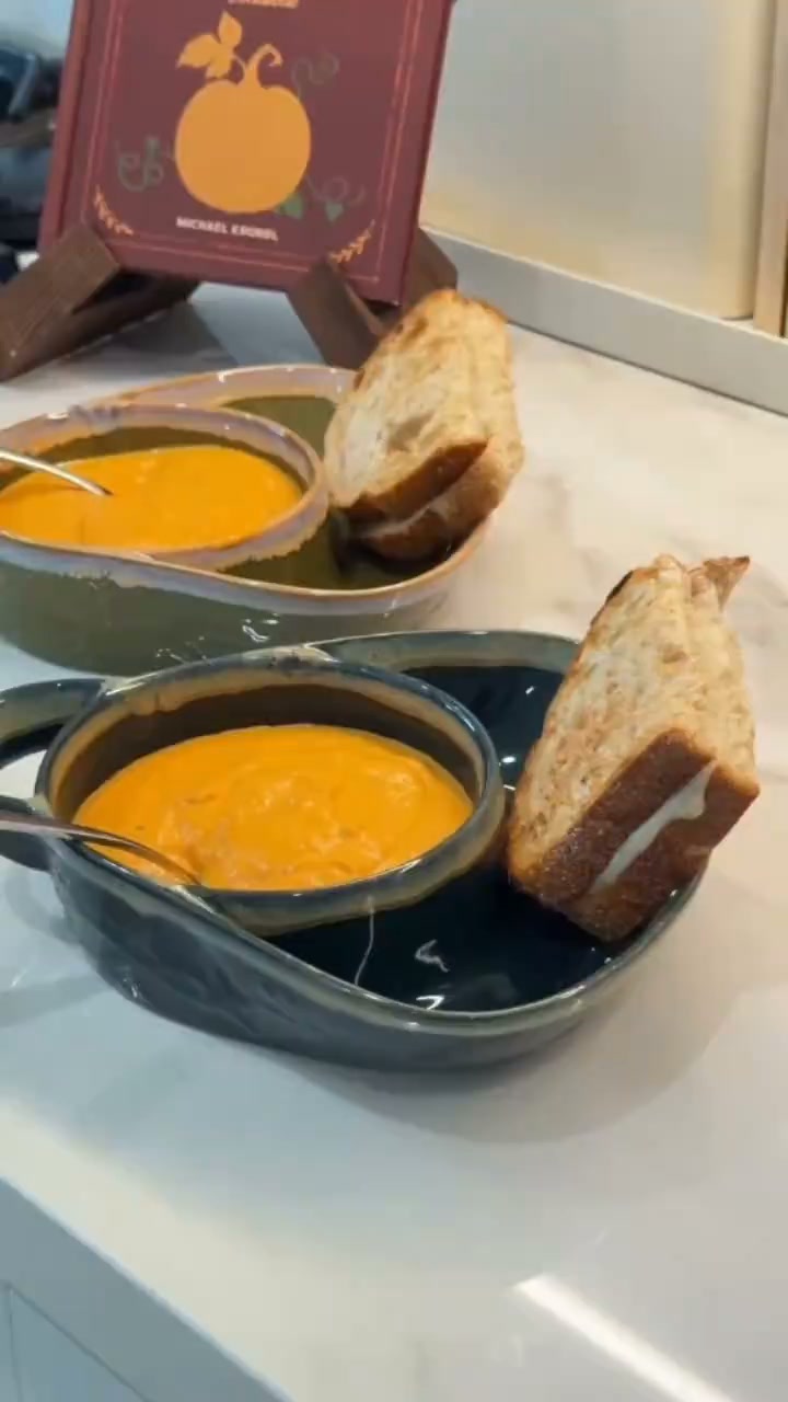 Soup and Sandwich Bowl with Handle