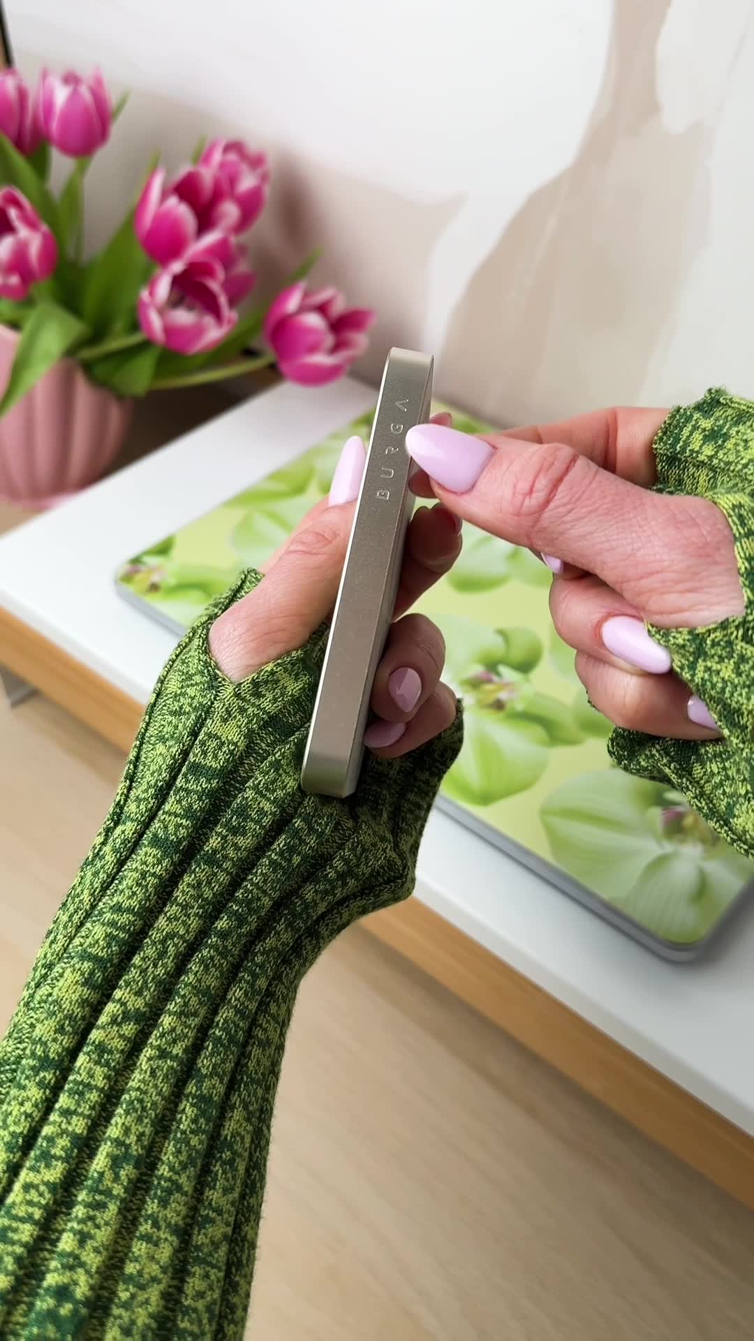 Magnetic Power Bank: Stay Connected