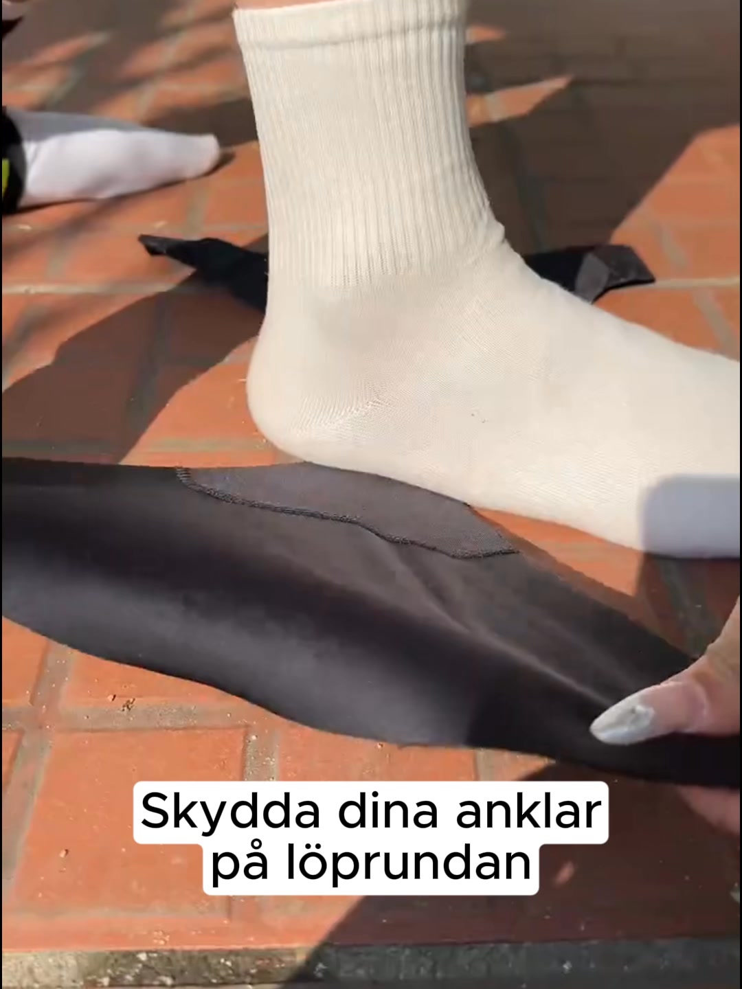 Håller fotleden stabil
