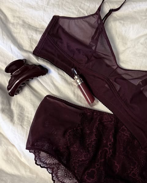 Mesh Balconette Cherry