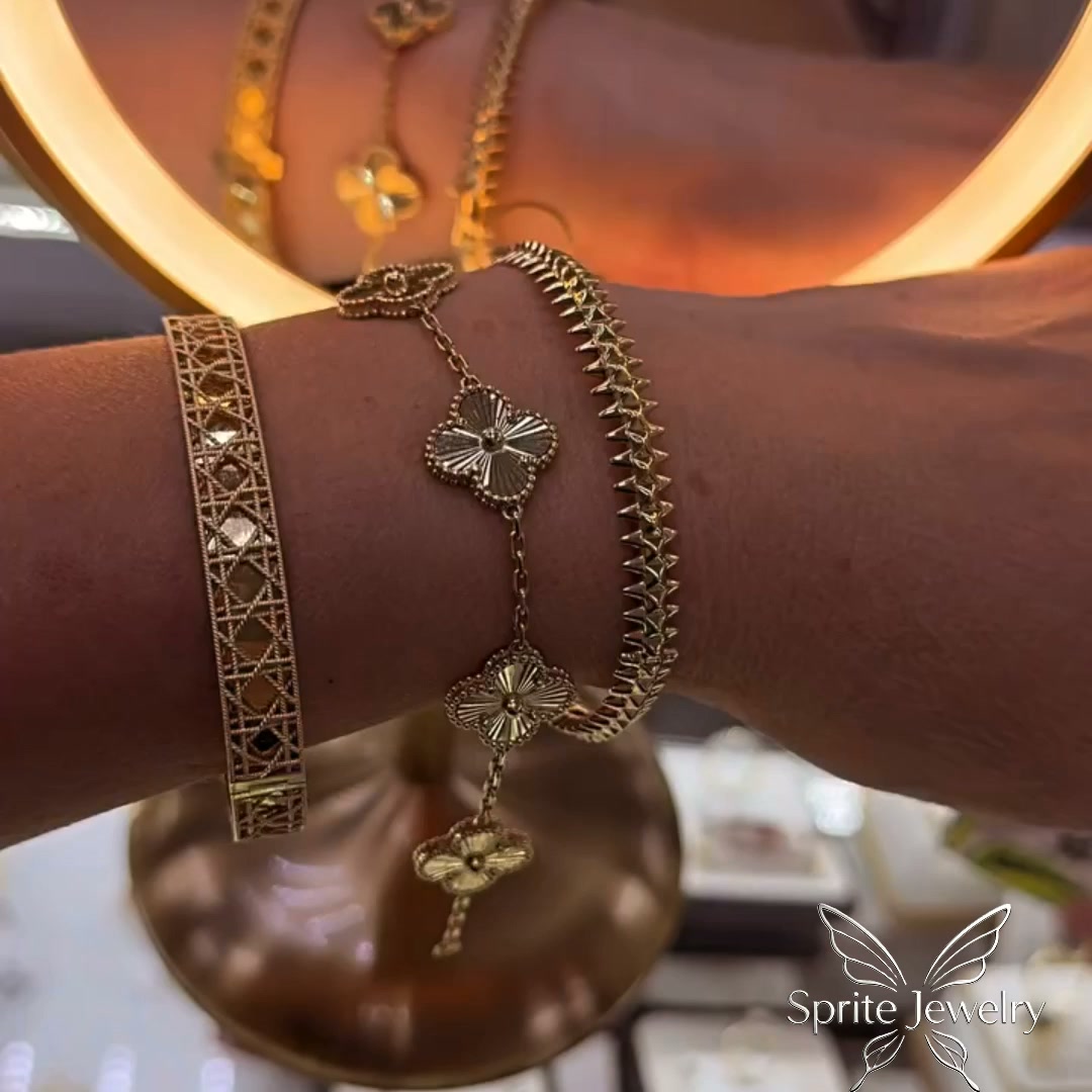 2026 New Arrival Clover Necklace & Bracelet Set