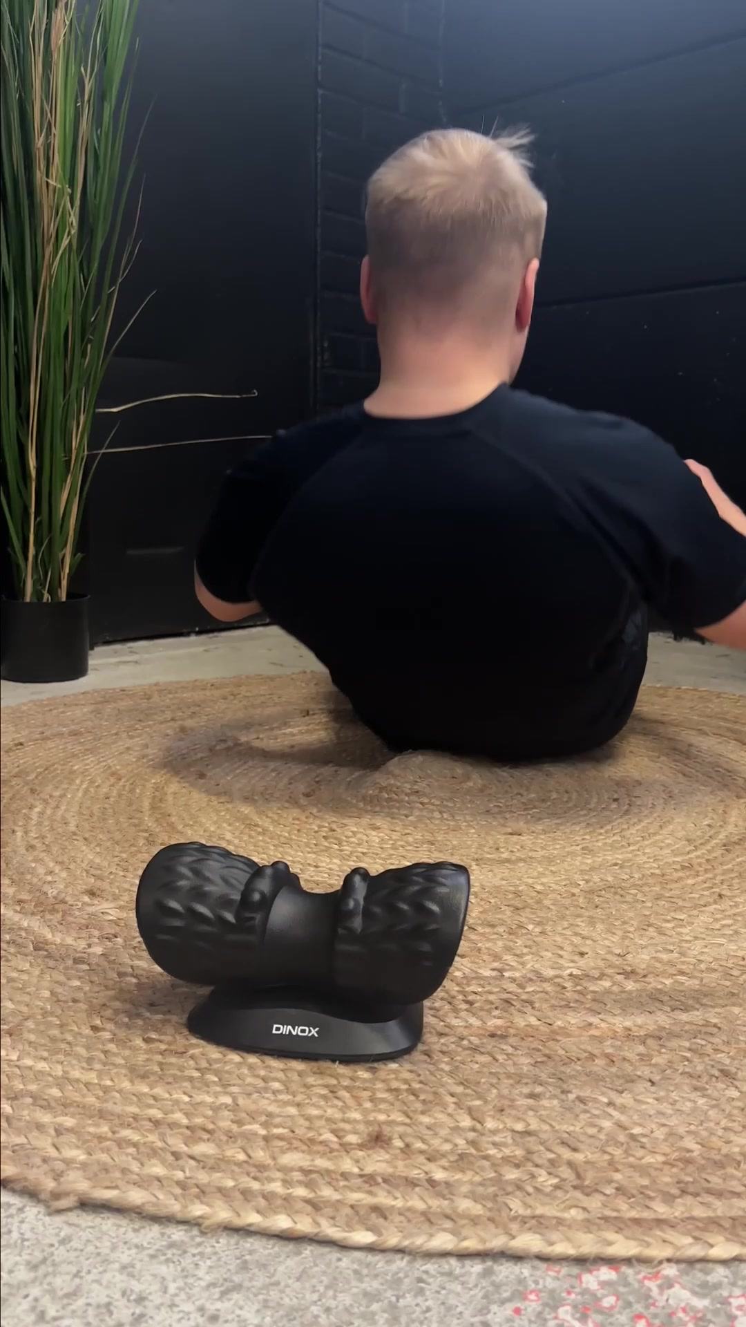 DINOX Neck And Shoulder Stretcher - hjälper till att minska spänningar i nacke & axlar