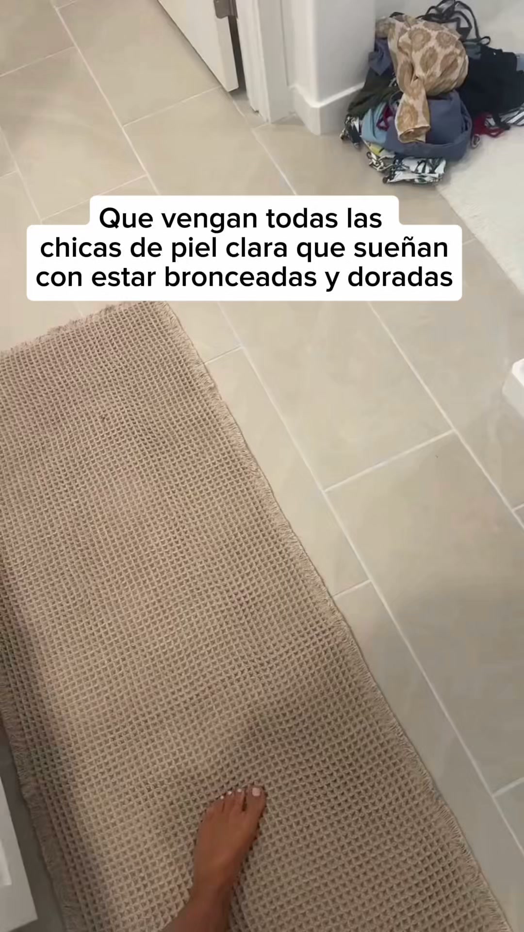 Sábanas blancas, intactas