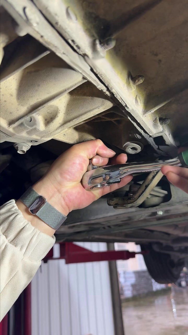 Stripped Broken Screw Remover - Say Goodbye to Stripped Screws