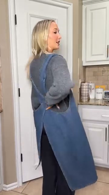 Adult Jour Apron - Front Pocket, Ideal for Everyday Use