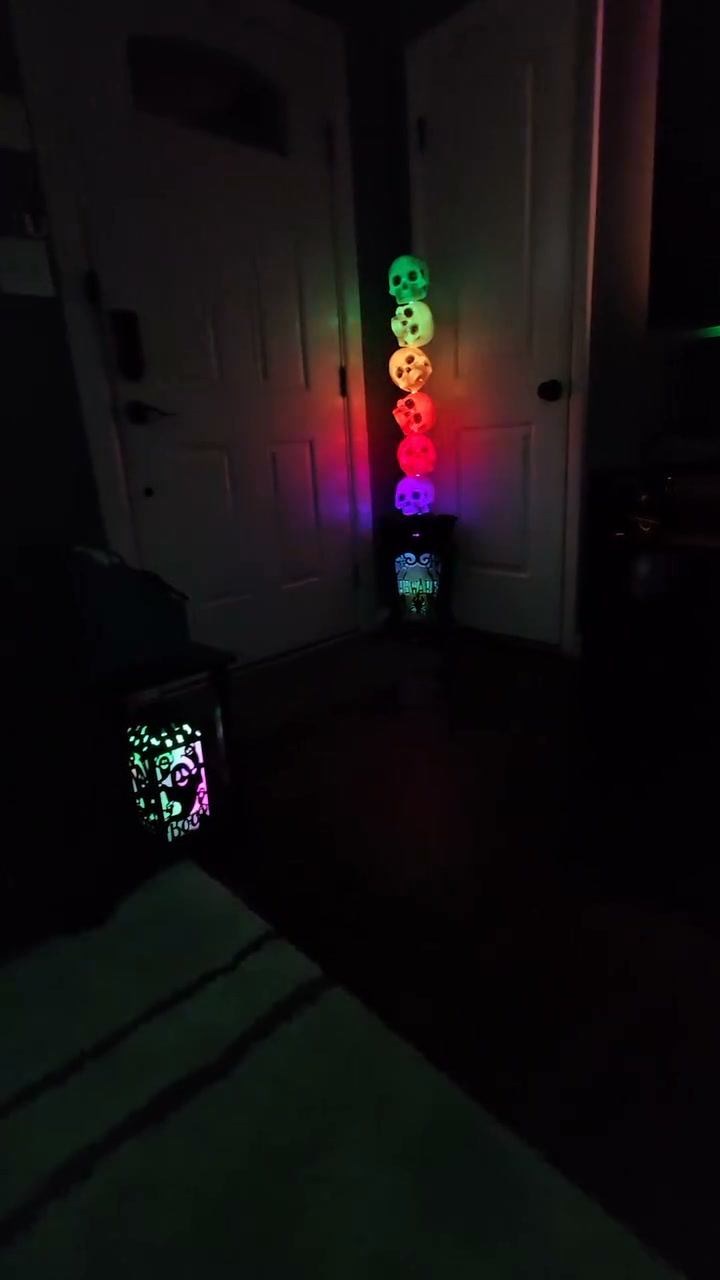Govee RGBICW Smart Corner Floor Lamp