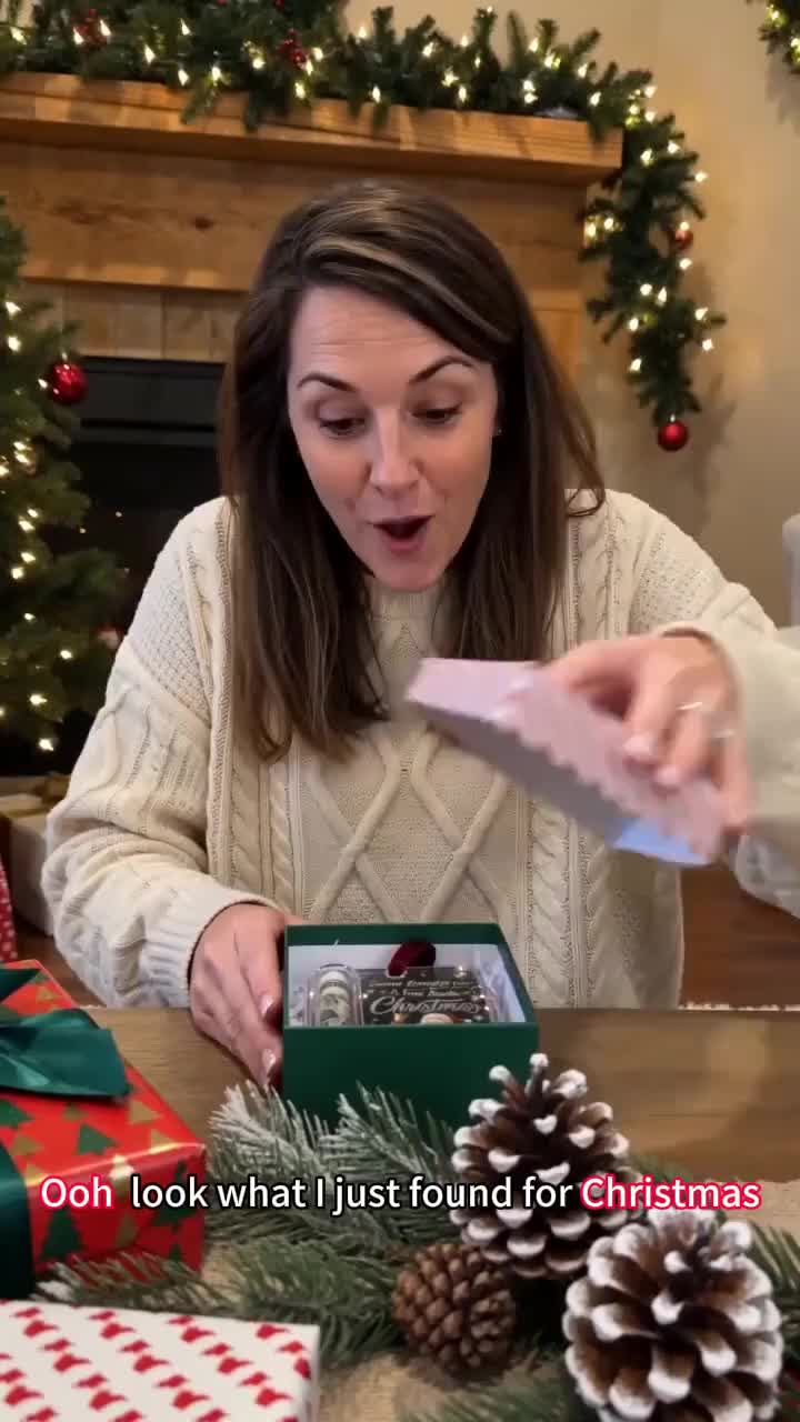 L'Ornement de Noël Élégant en Argent - Un Must-Have Festif !