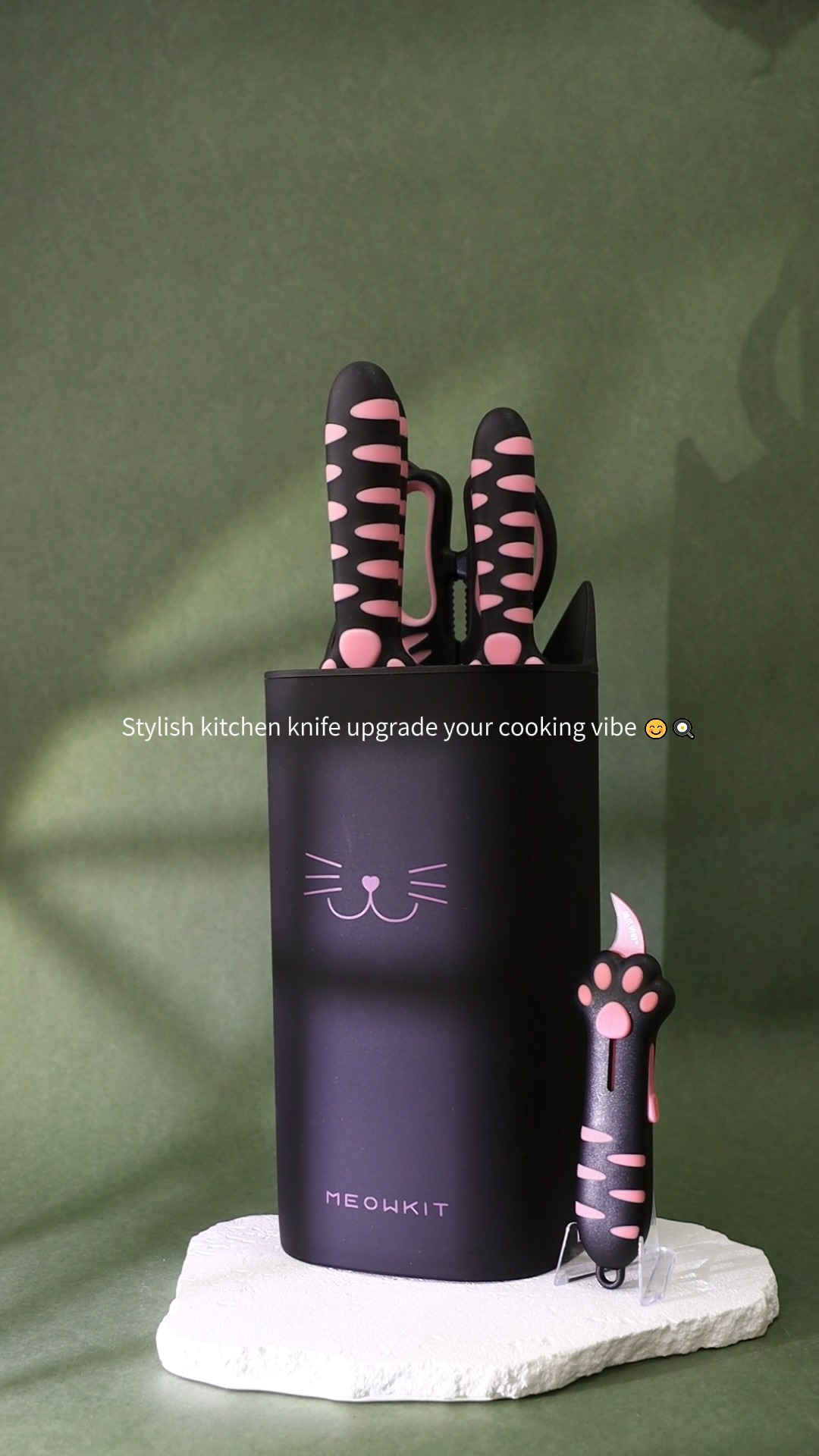 Anúncio de Meowkitofficial