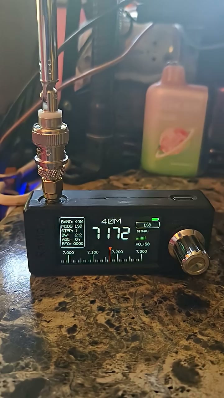 Ultra-compact mini shortwave radio (LSB, USB, AM, FM, HF, SW, MW, VHF)