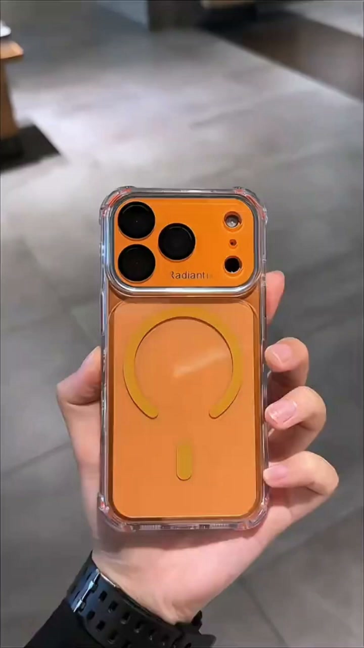 Clear Style. Serious Protection.