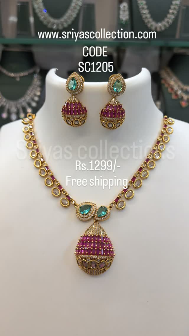 Anúncio de Sriya's collections
