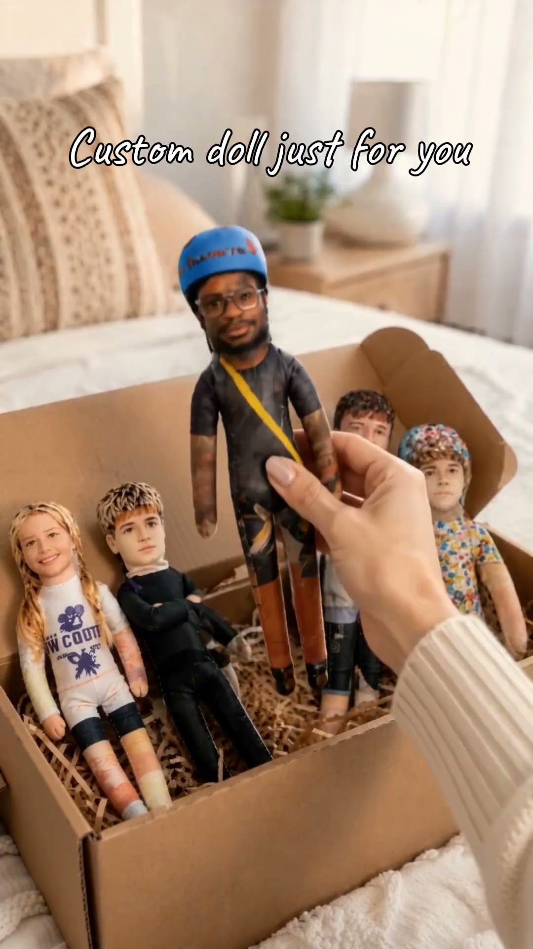 ¡Convierte a tu mejor amigo/a en una divertidísima muñeca o muñeco que es su viva imagen en miniatura!