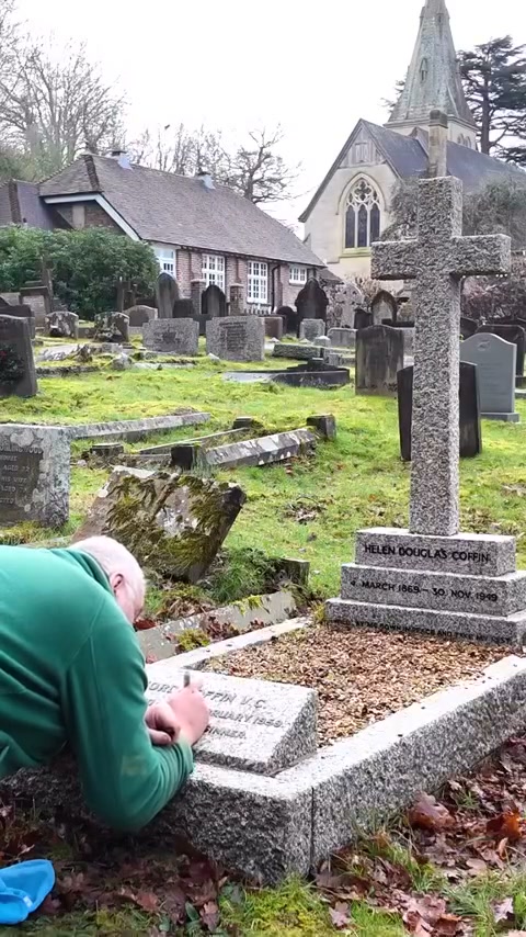 Golden Tombstone Marker Pen