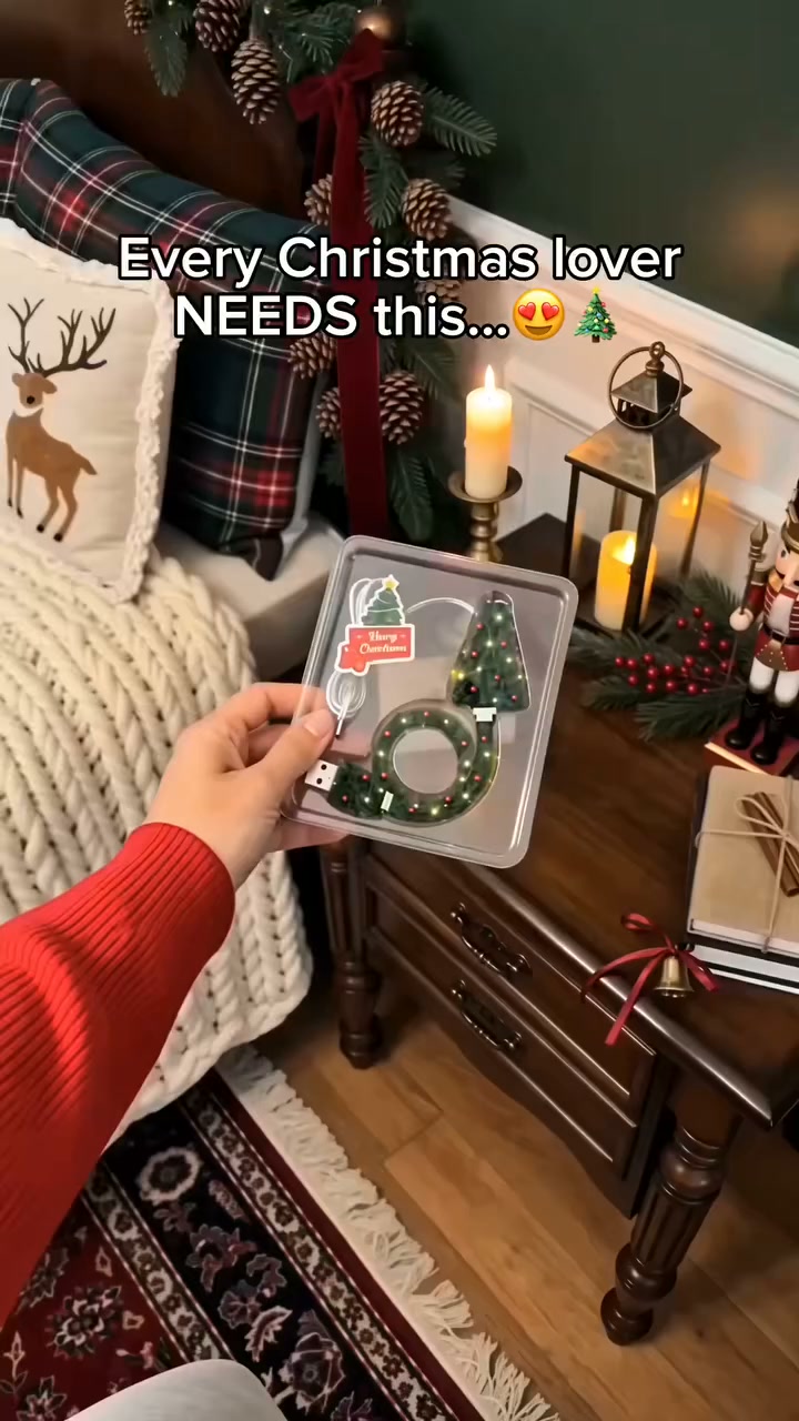 Christmas cozy lamp