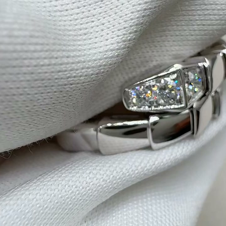 Everyday Essential – Looks Great with