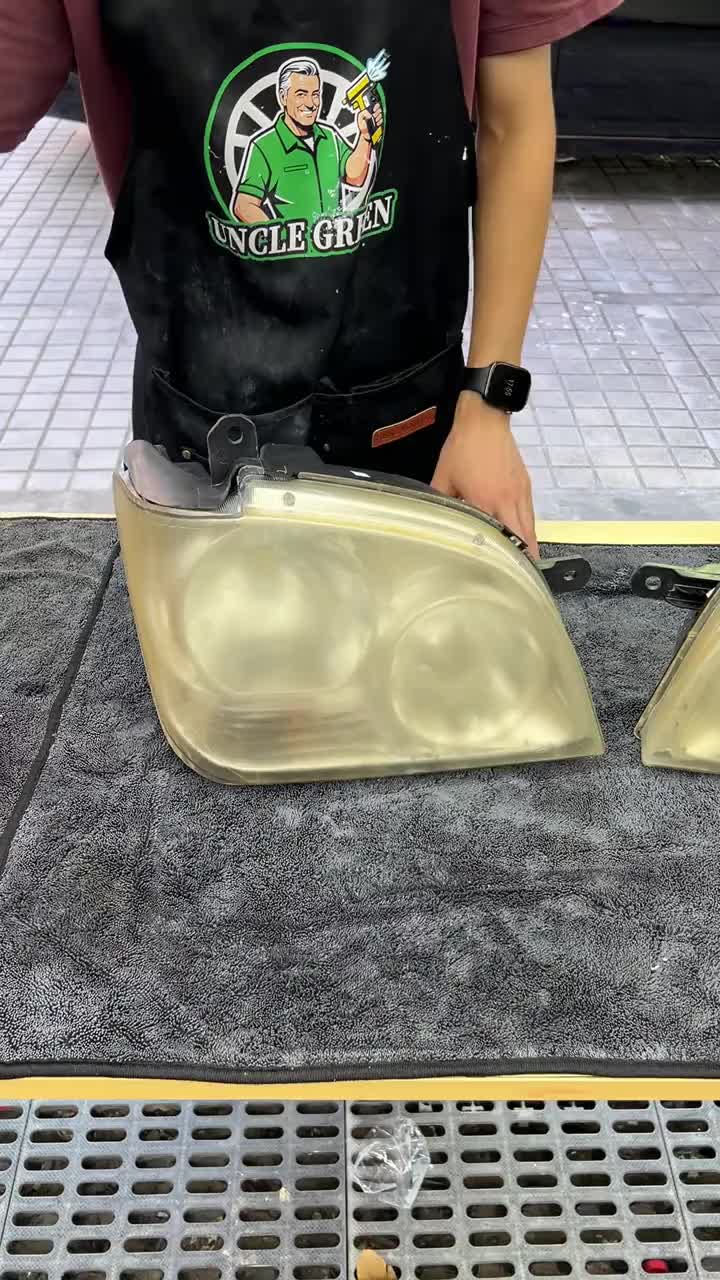 Headlight Restoration Polish