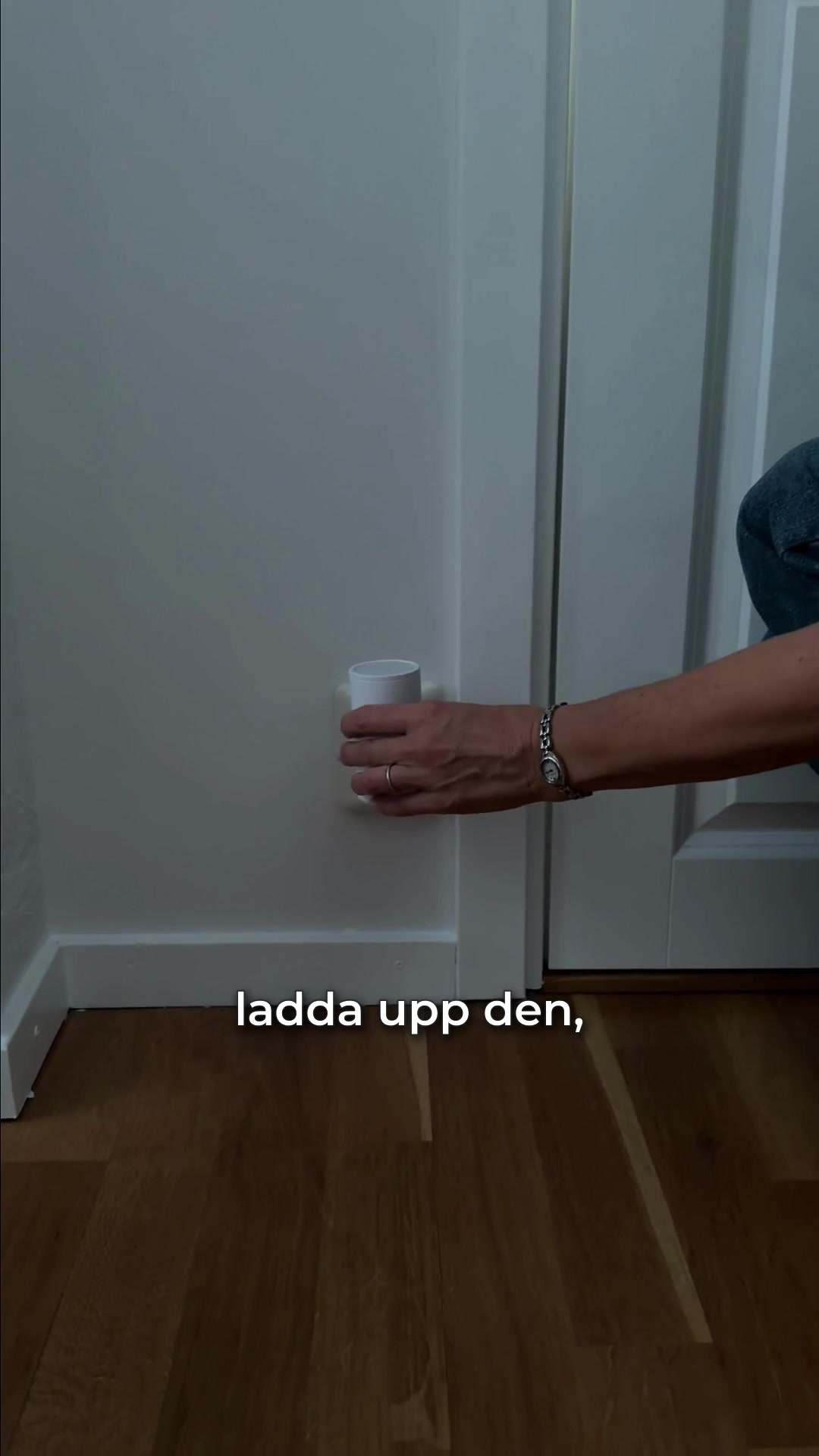Designlampan som sitter i uttaget
