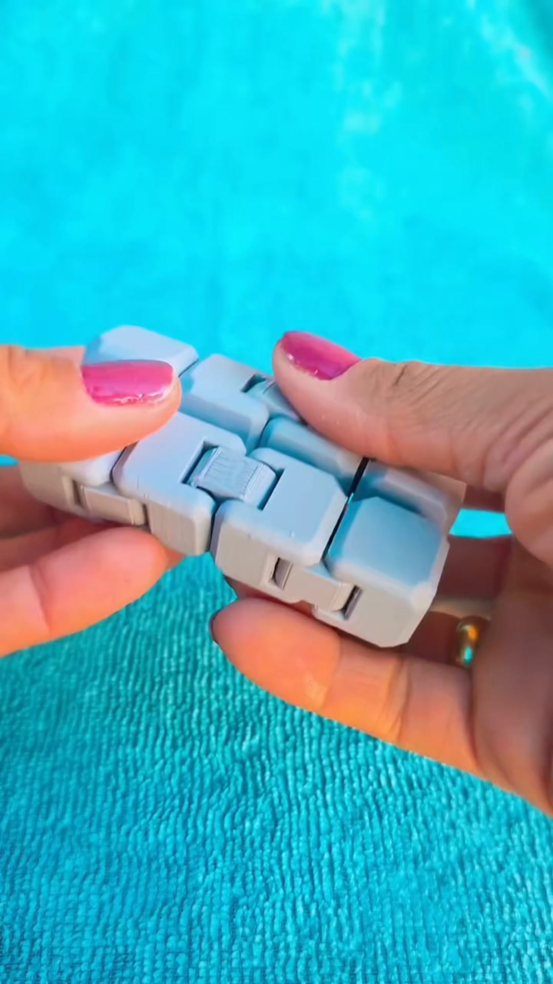O Cubo Que Nunca Acaba