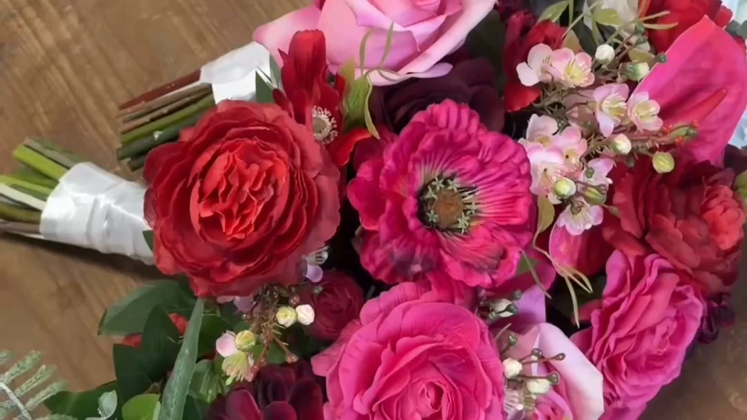 Wedding Flowers That Look Beautifully Real