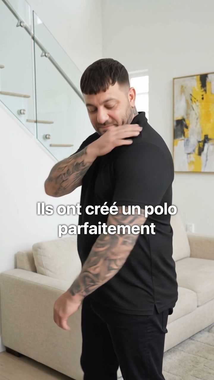 Le polo pour les hommes avec du ventre
