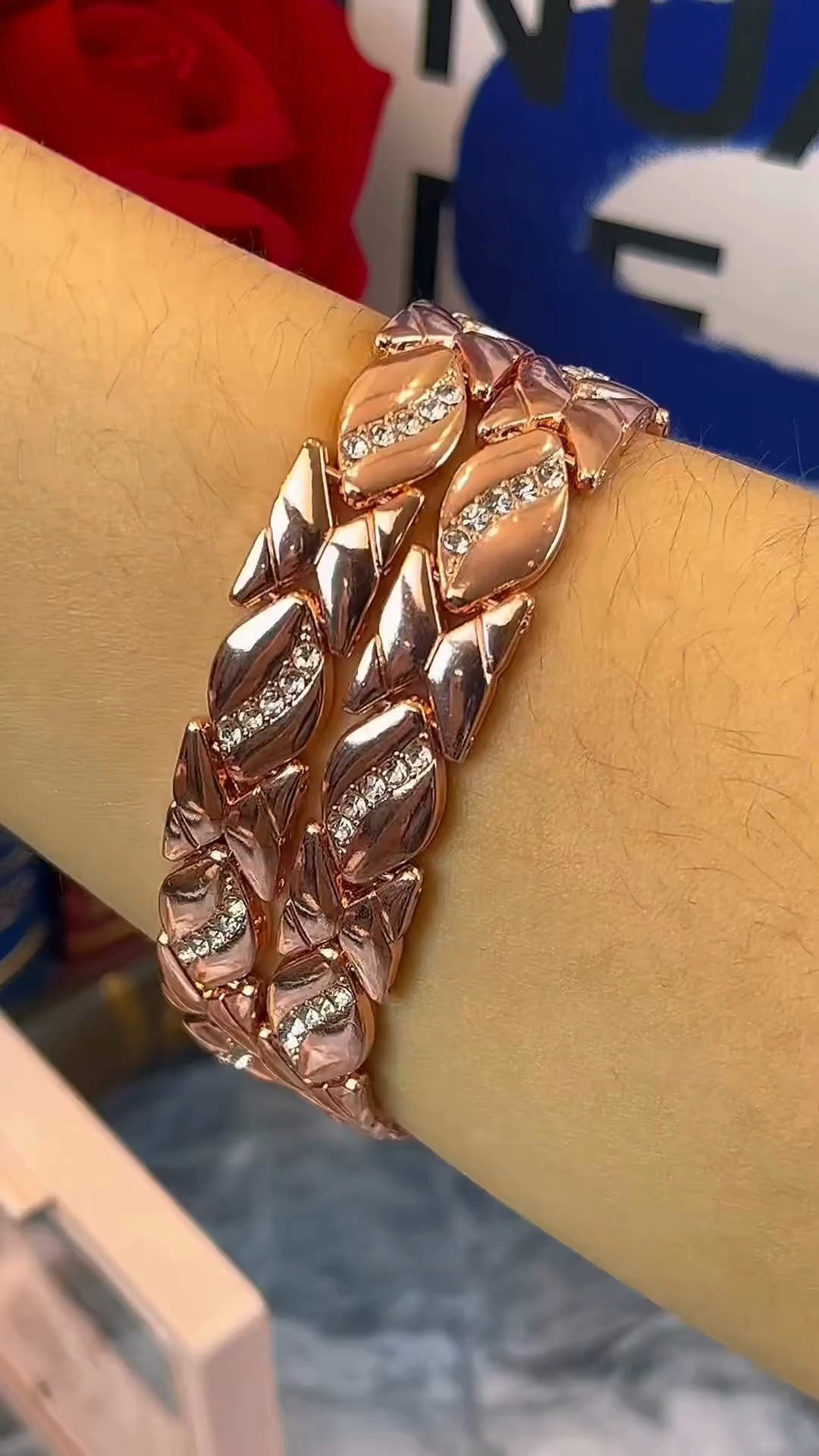 Anúncio de Gifts We Need