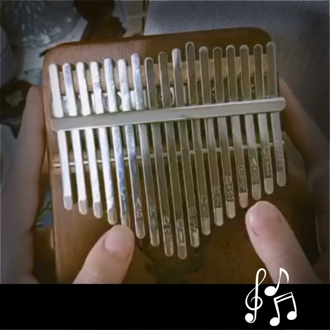 Anúncio de Lia Melody