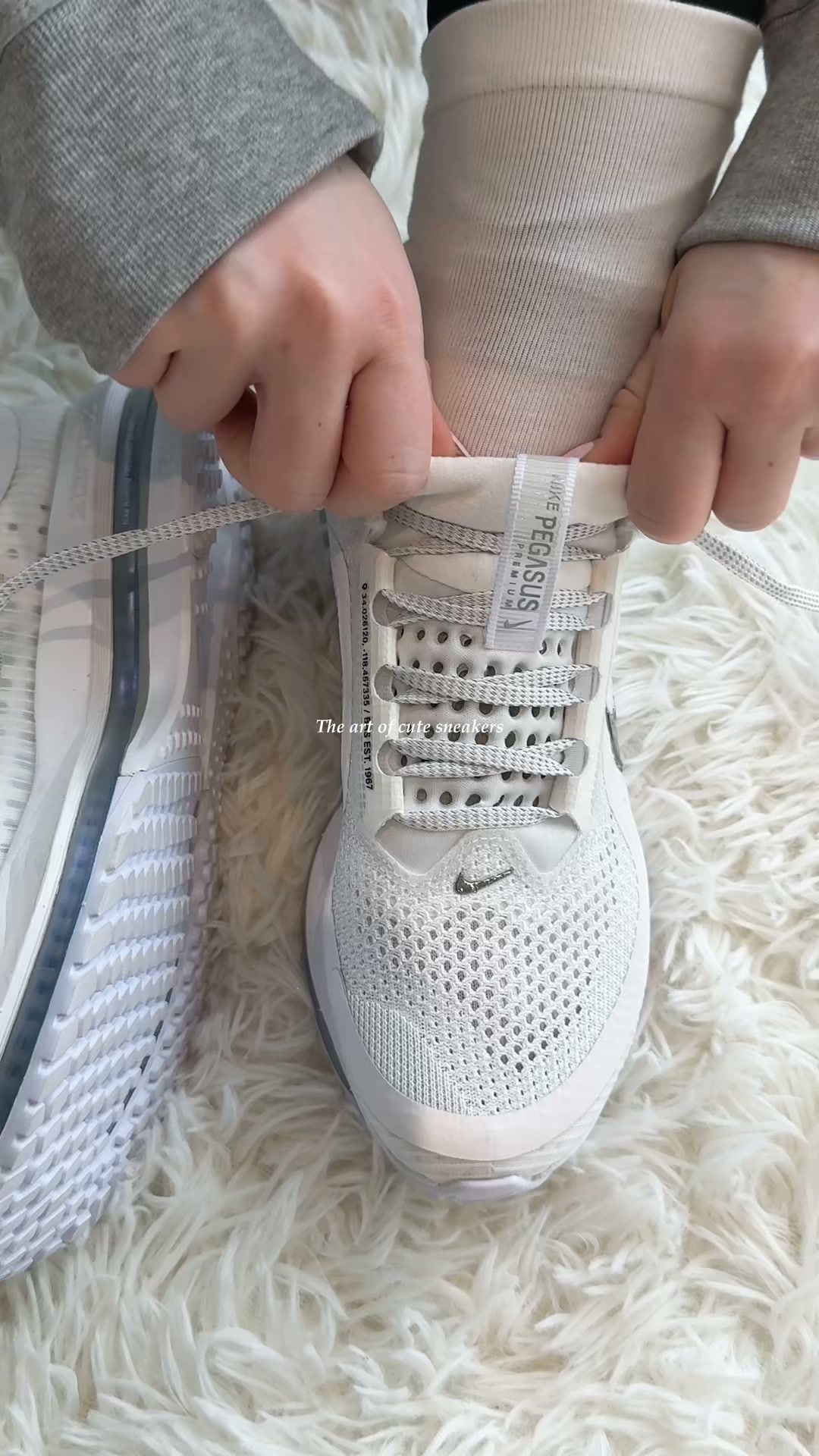 Premium Running Style + 3 Free Socks