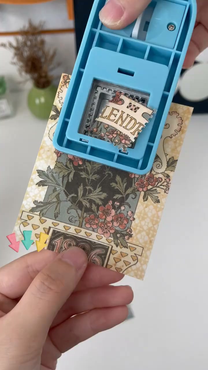 Calling all scrapbook lovers, journal addicts, and DIY enthusiasts!