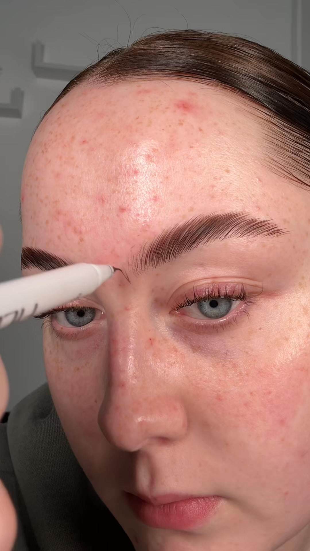 The brow pen that draws hair, not lines.