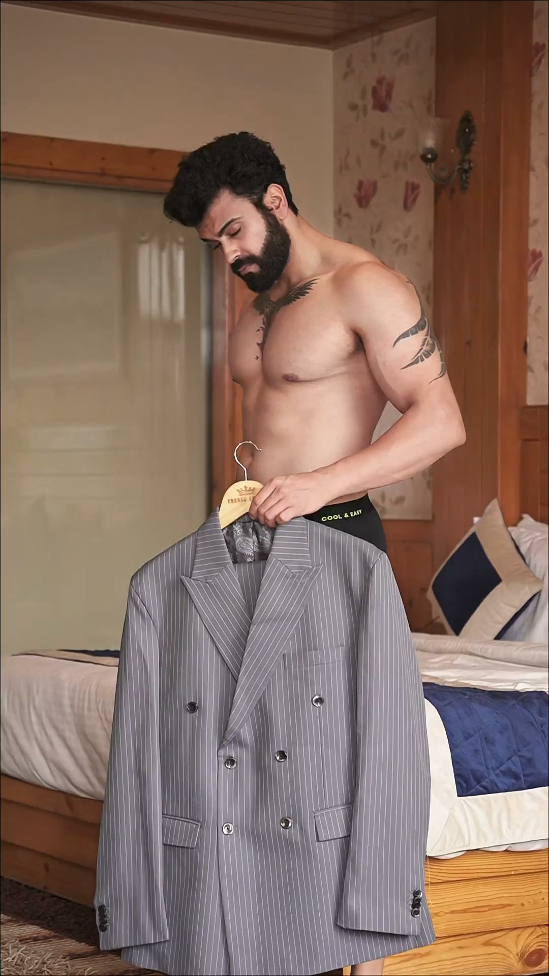 FRENCH CROWN LUXURY SUITS