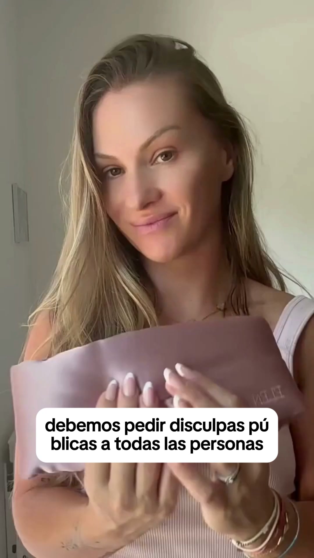Anúncio de Elovya Cosmetic