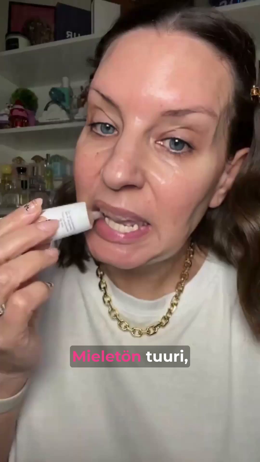 Mukana ilmainen sivellin!