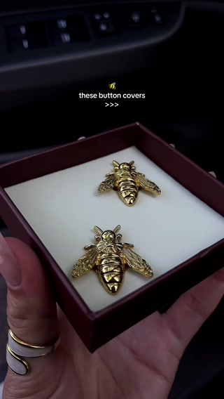 Transform Your Outfit in Seconds