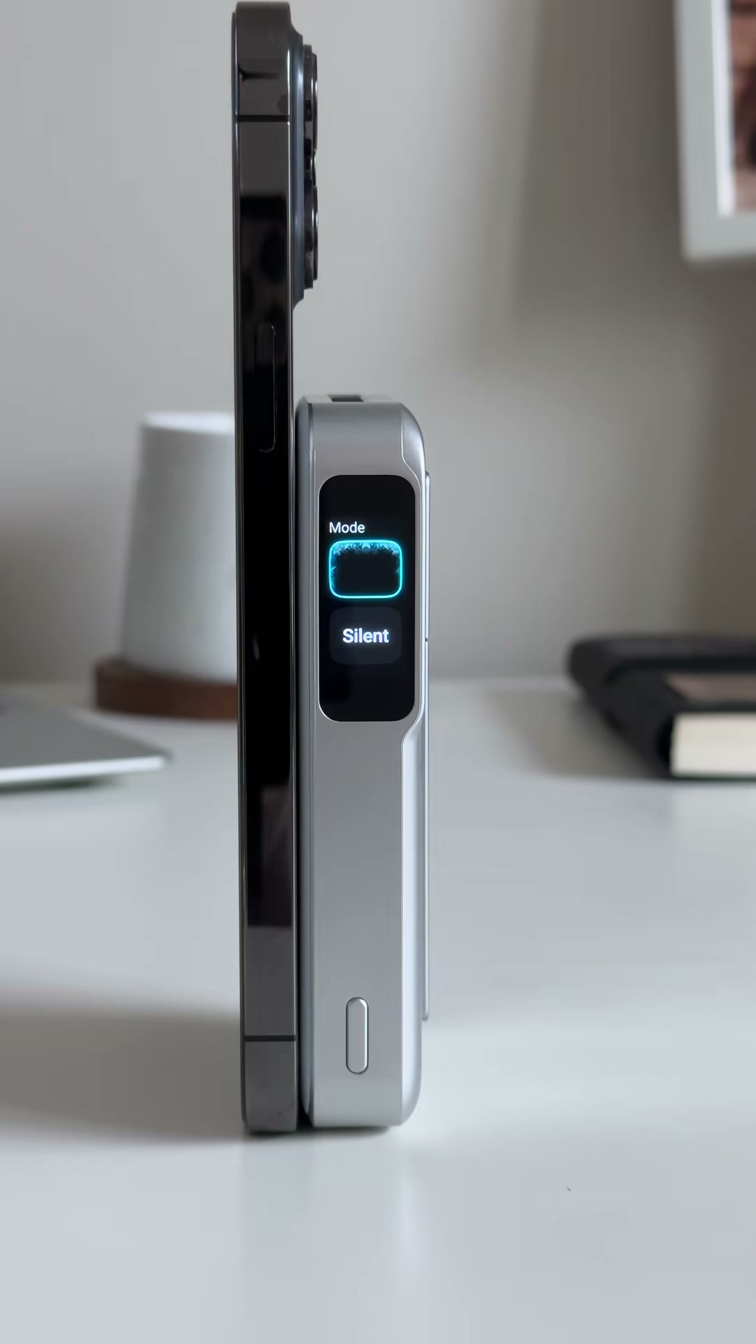 Qi2.2 25W Magnetic Wireless Portable Charger – 10000mAh Fast Charging Power Bank with Active Cooling Fan, Smart Display & Adjustable Stand