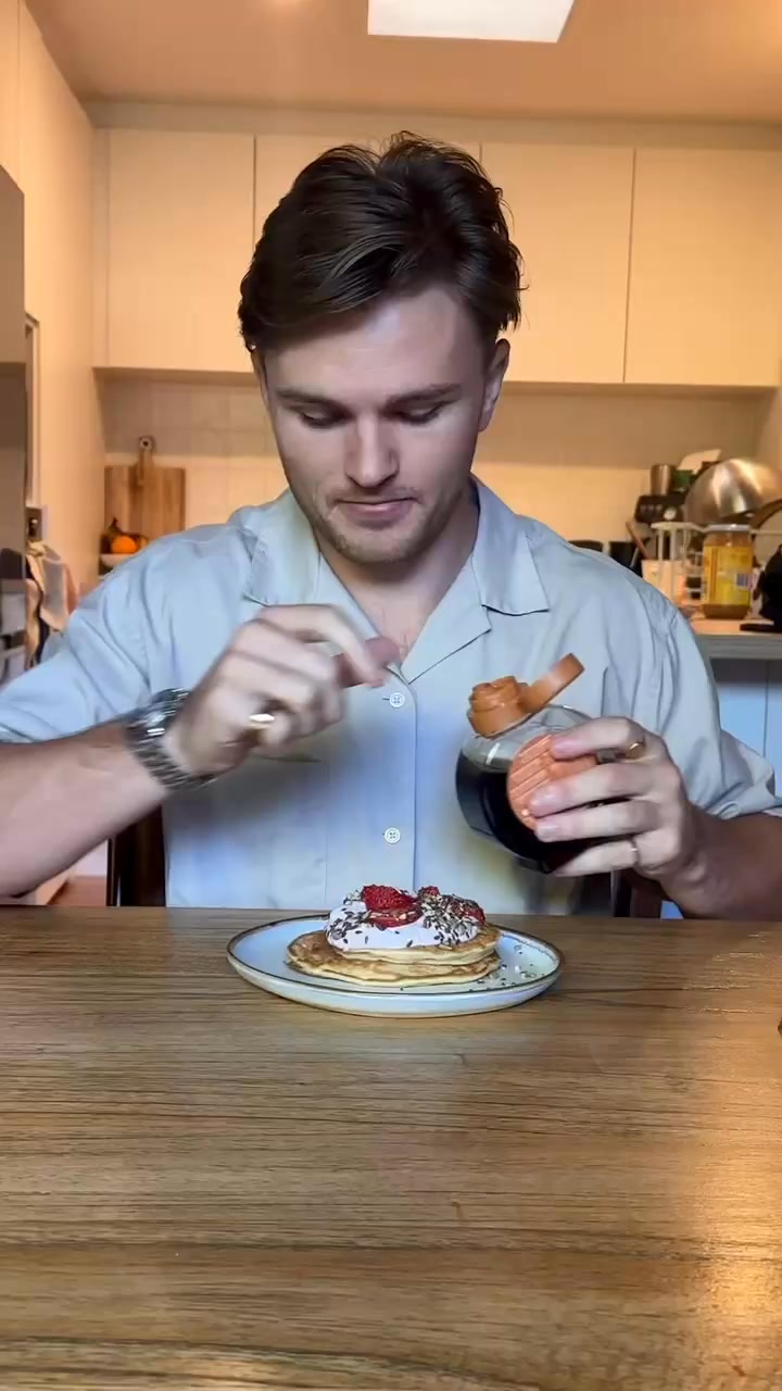 Fluffy Pancakes. Real Protein.